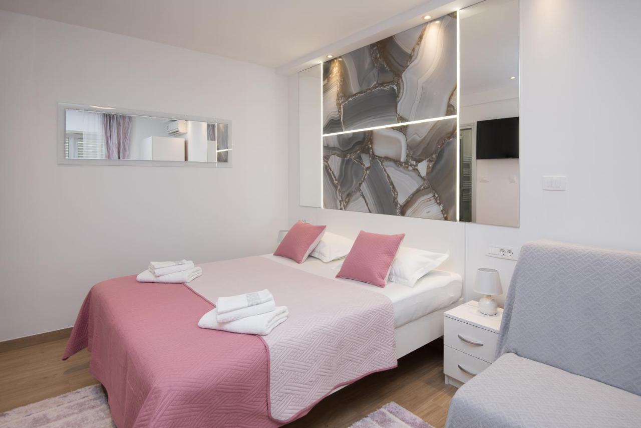 Luxury Studio Apartment Honeymoon Split Kültér fotó
